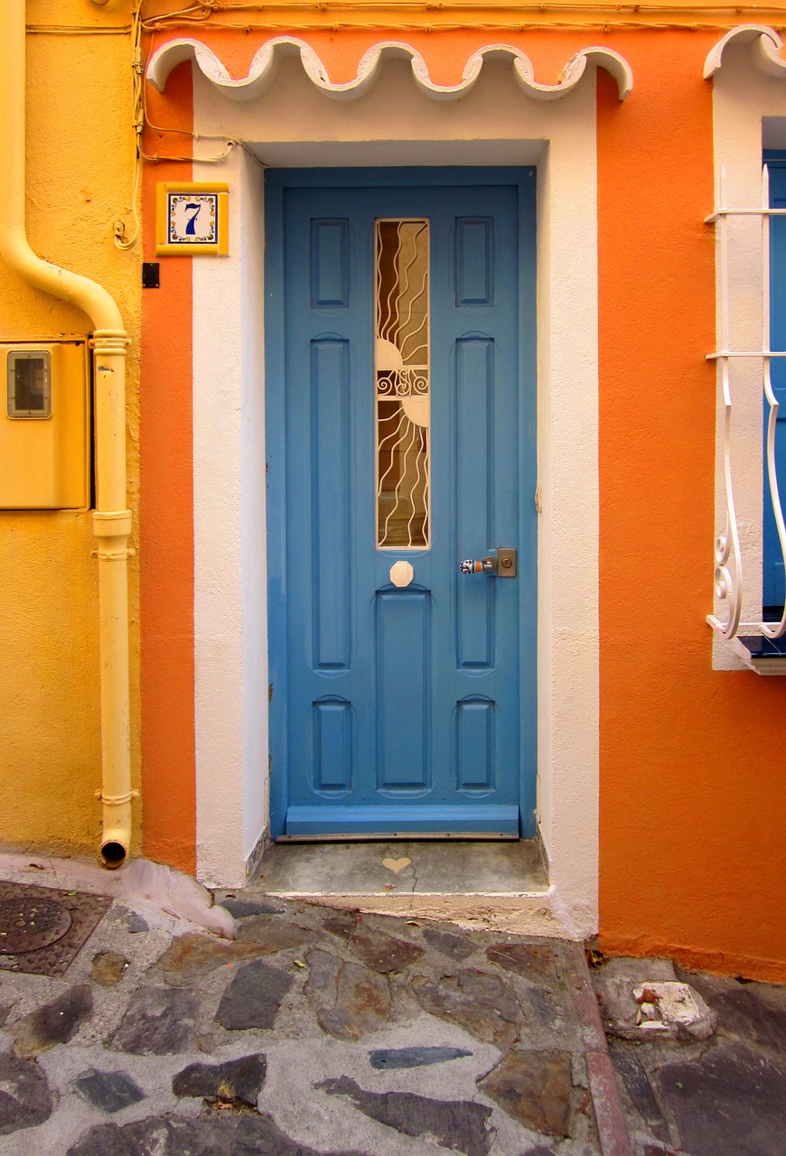 door blue collioure free photo