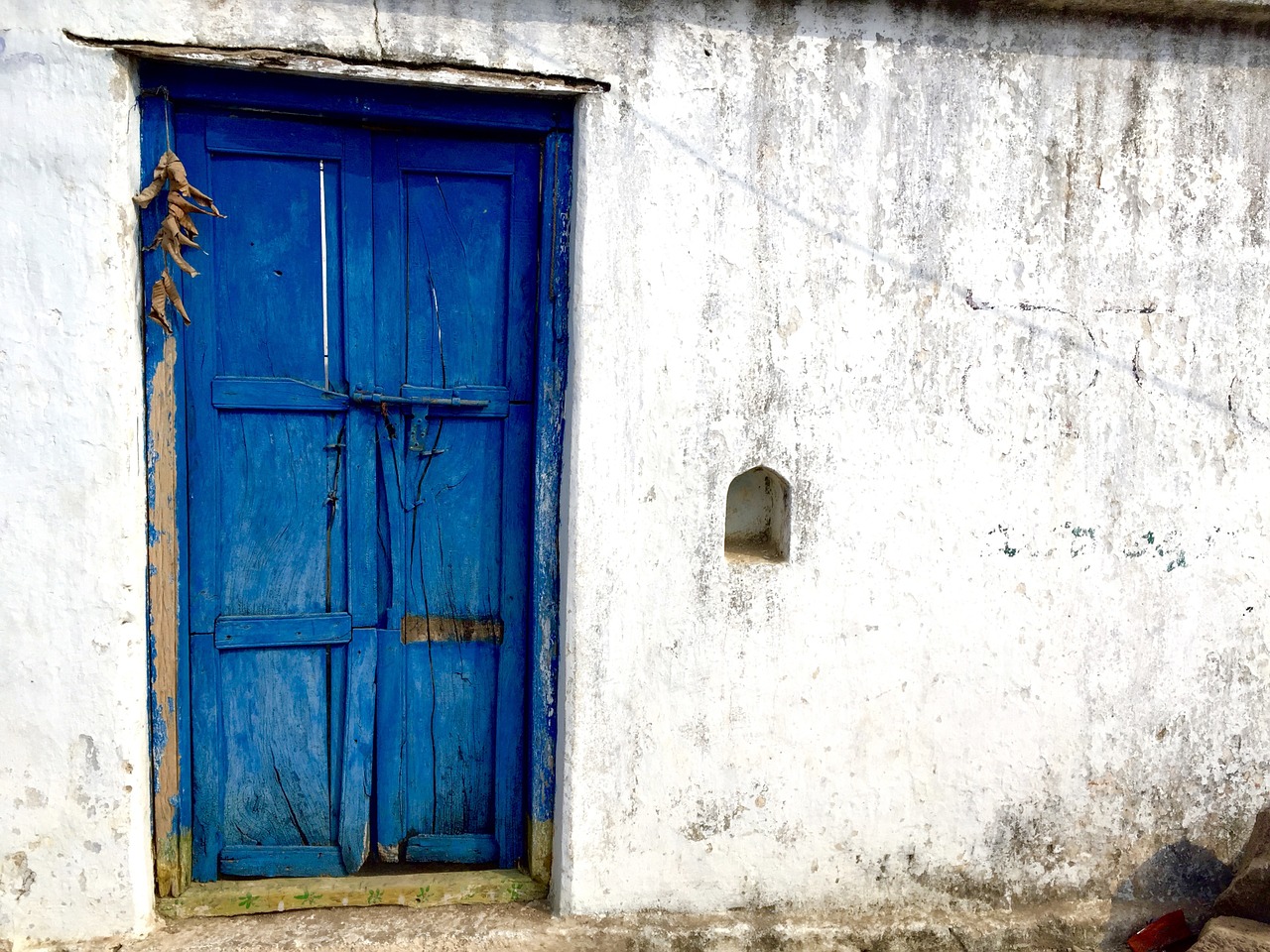 door blue wood free photo