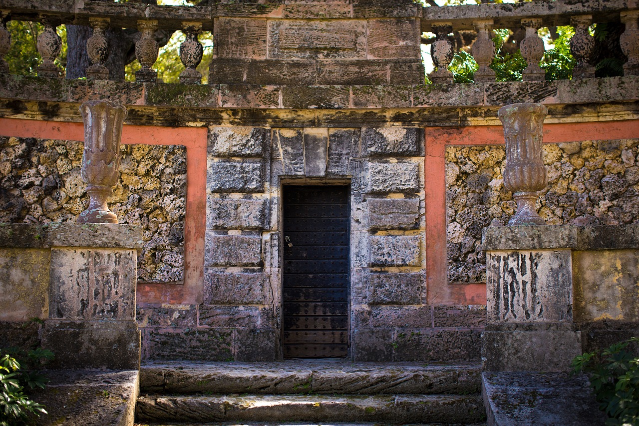 door entrance old free photo