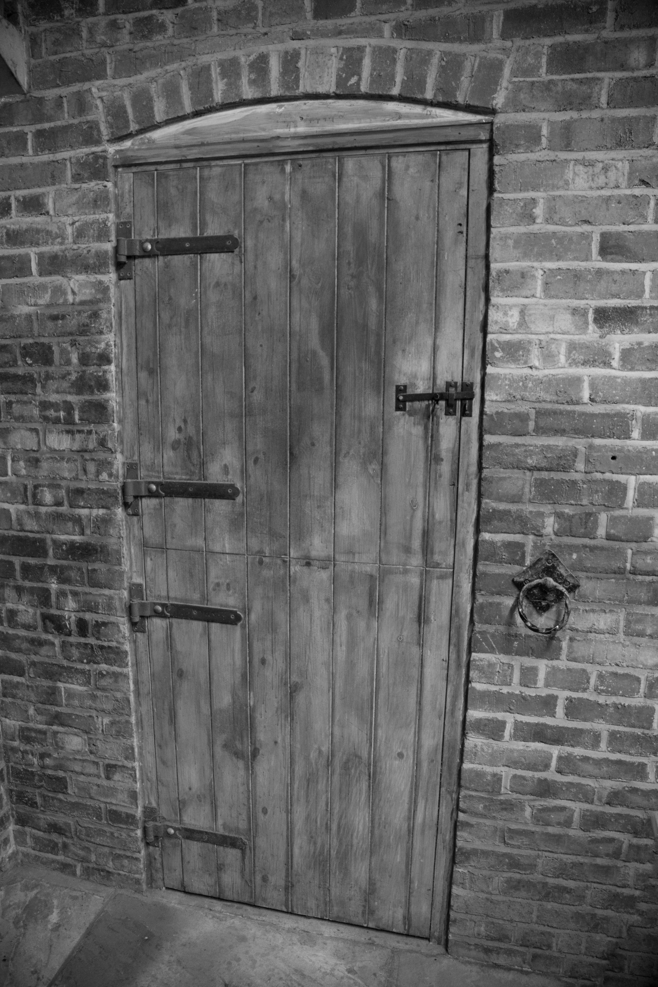 door doors architecture free photo