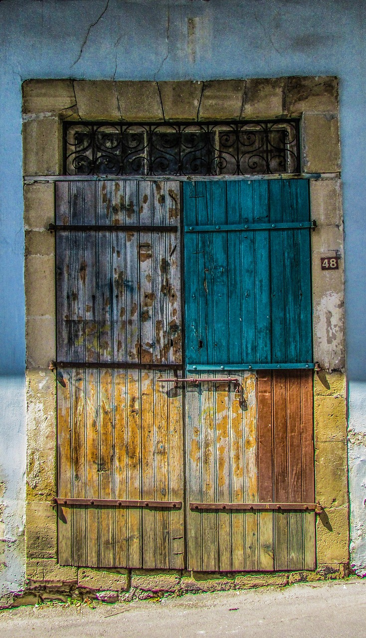 door old traditional free photo