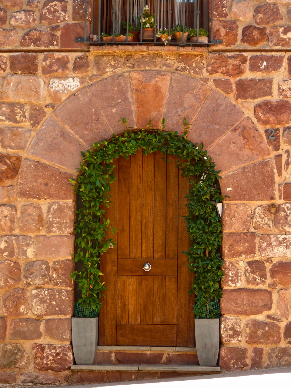 door arch carved stone free photo