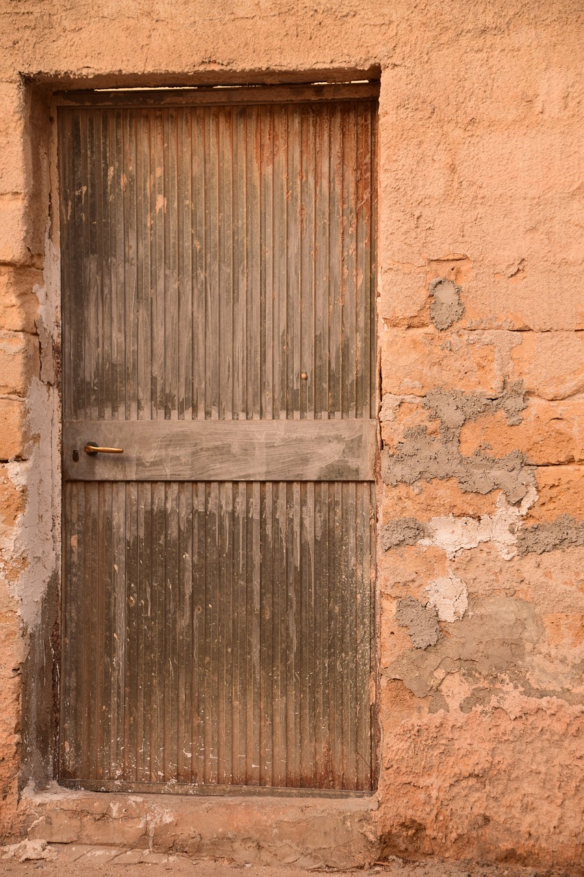 door old door wall free photo