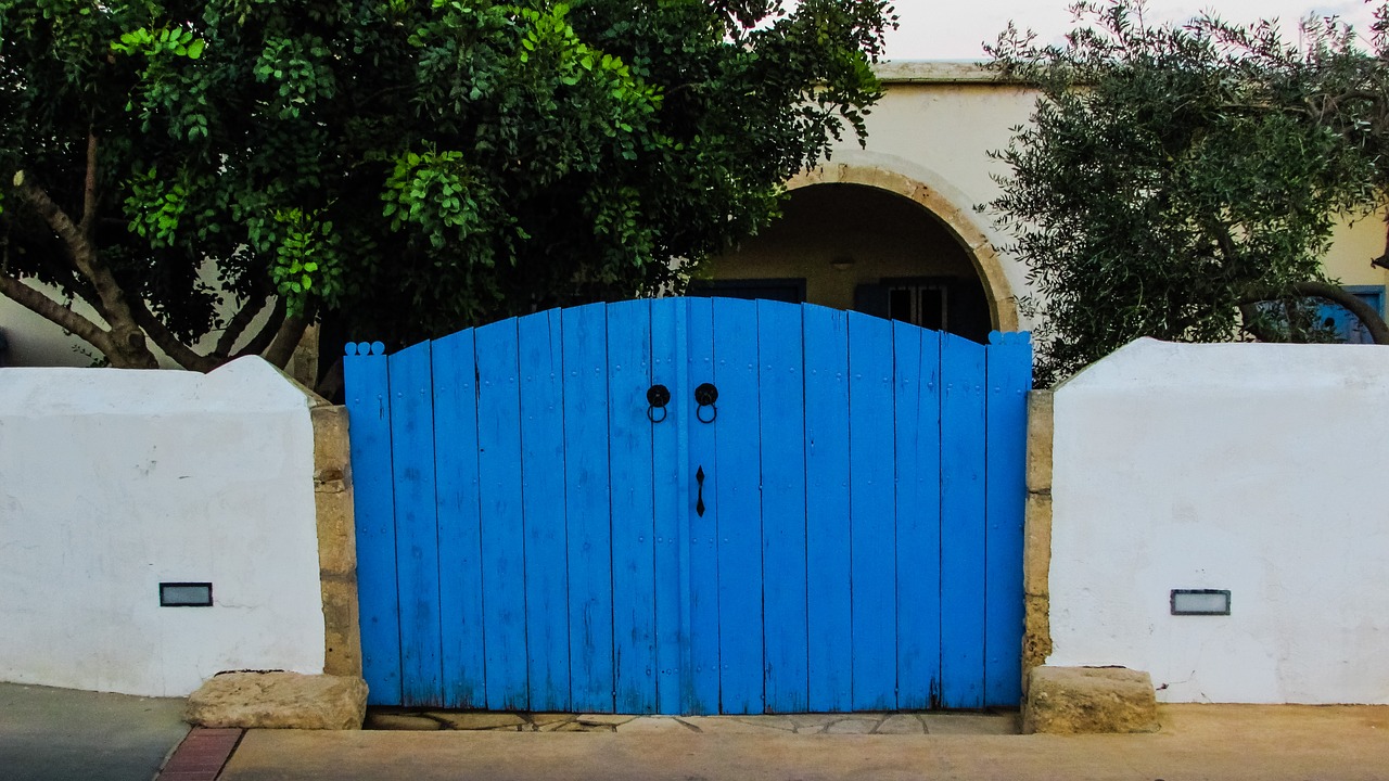 door gate blue free photo