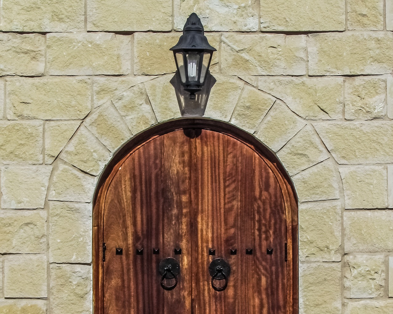 door entrance wooden free photo