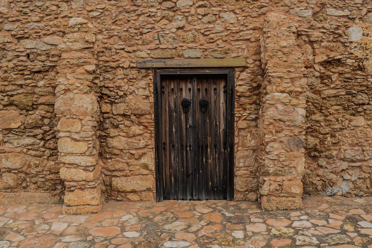 door wooden old free photo