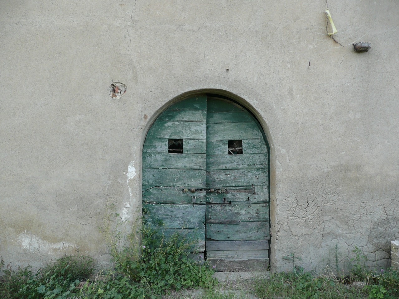 door cottage tuscany free photo