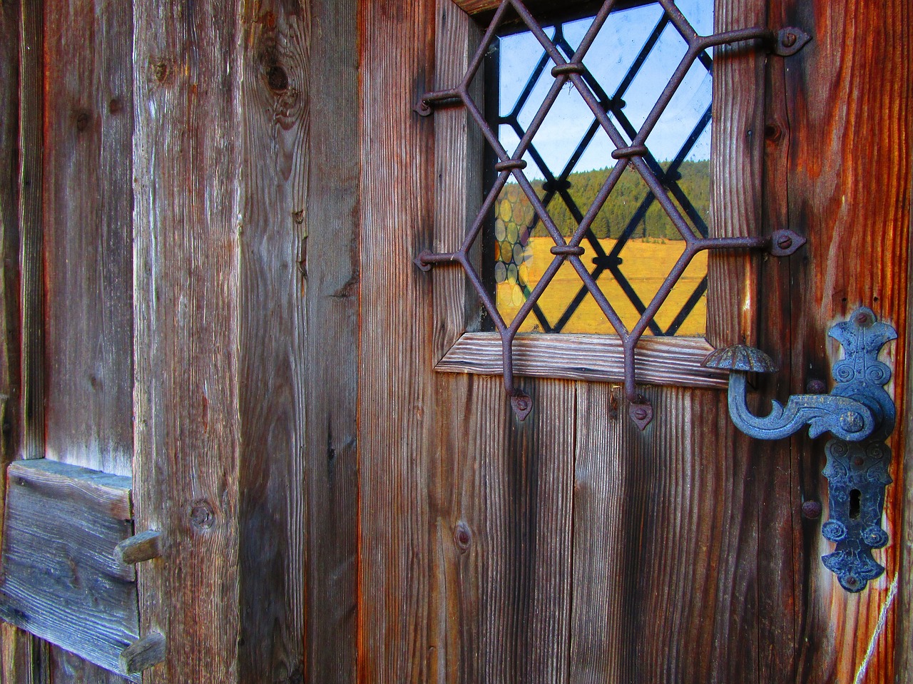 door fitting building free photo