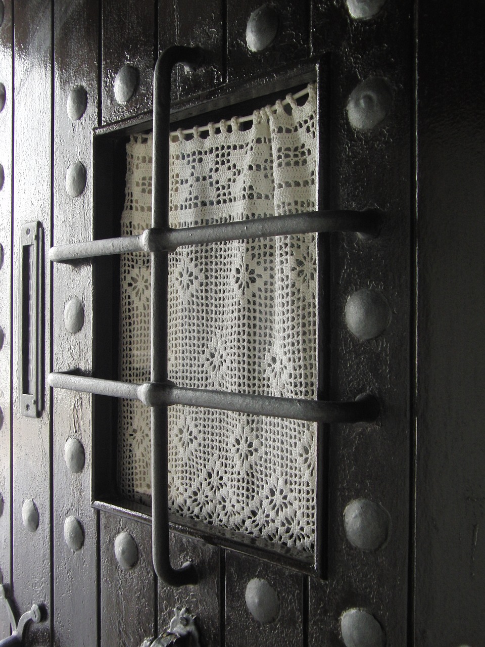 door grating architecture free photo