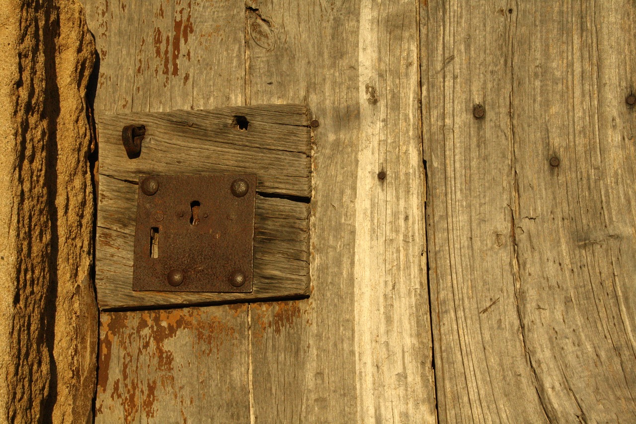 door lock wood free photo