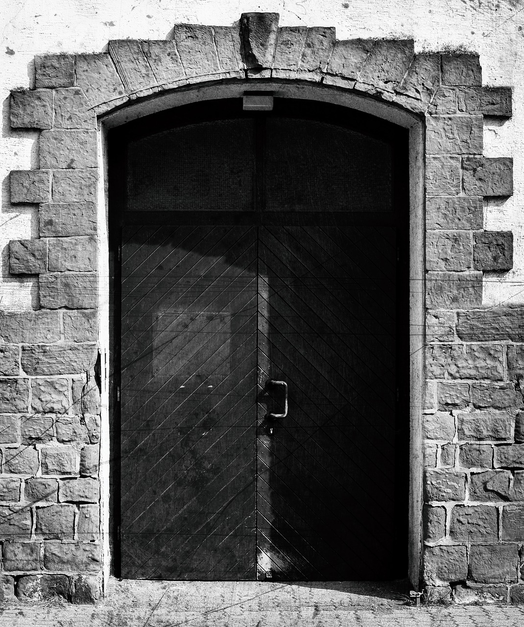 door goal old house free photo
