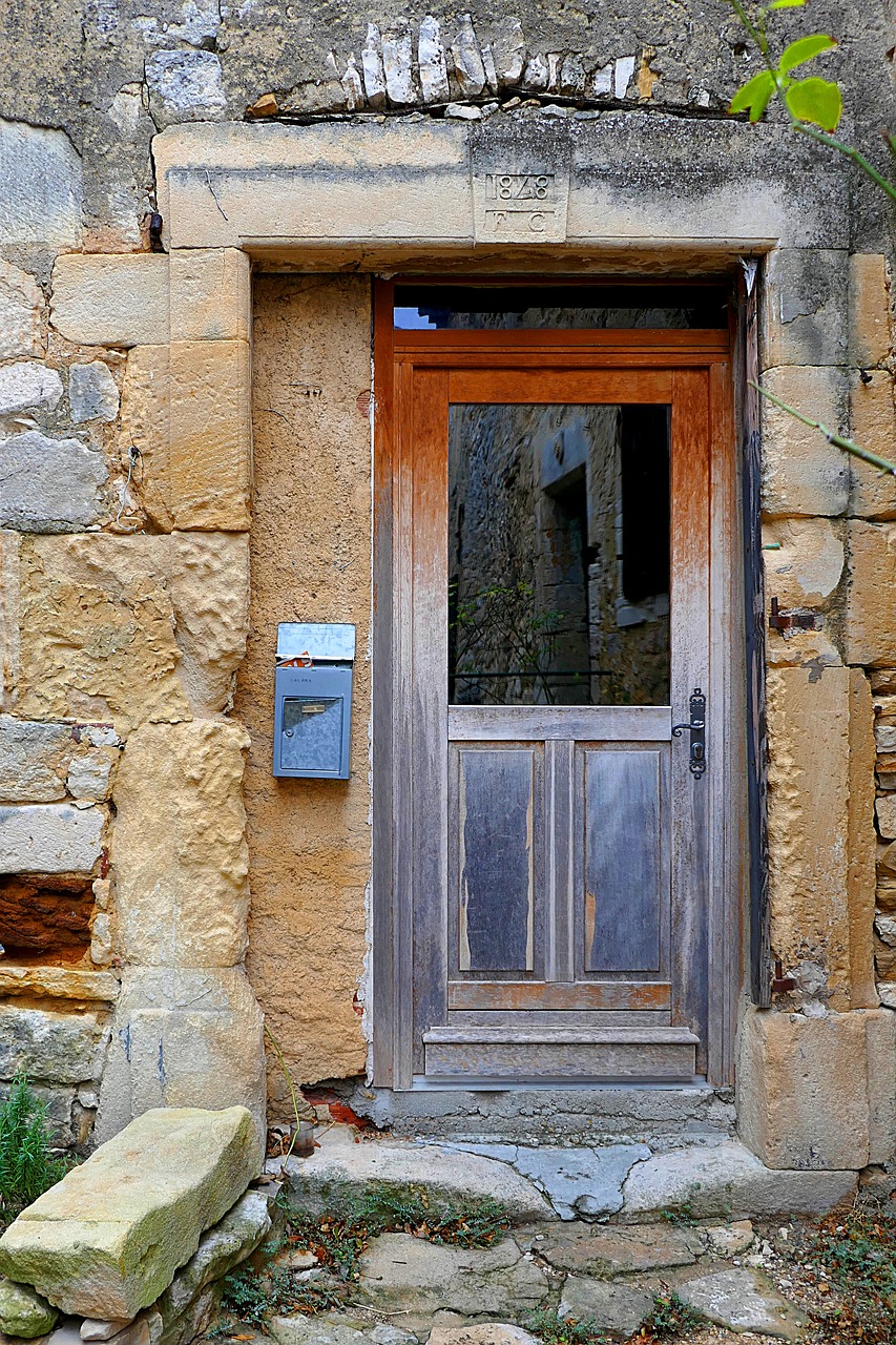 door doorway old free photo