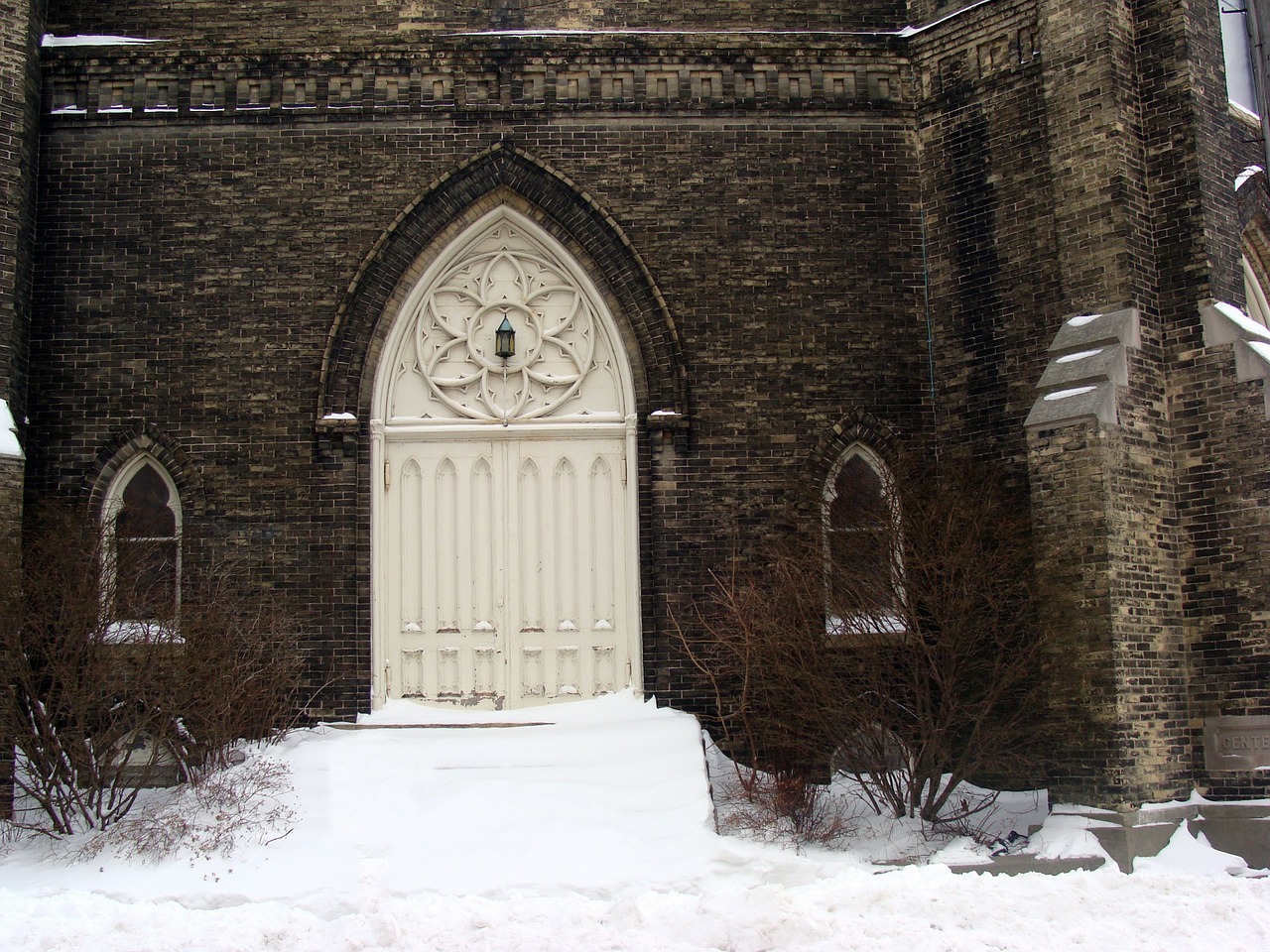 door church architecture free photo