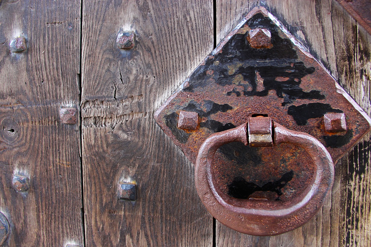 door knocker metal free photo