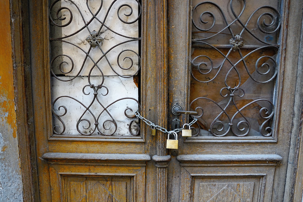 door old italy free photo