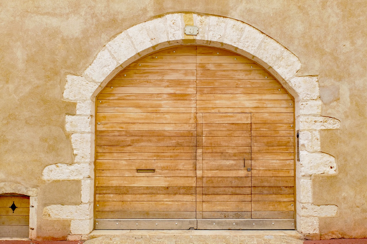 door wood old free photo