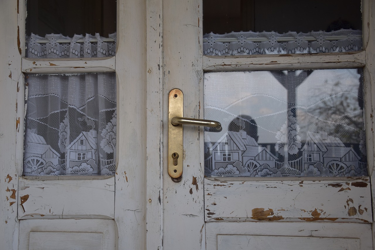 door old retro free photo