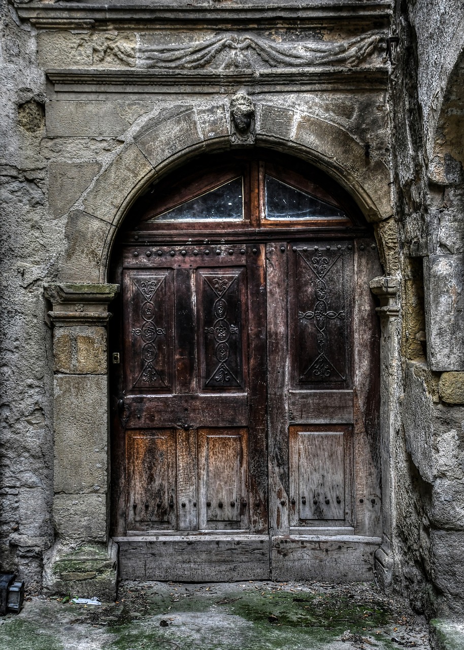 door dark former free photo