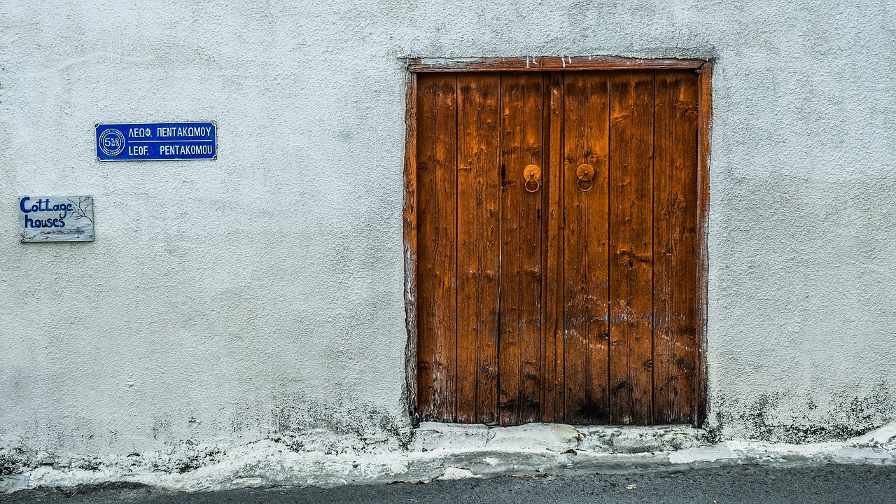 door wooden wall free photo