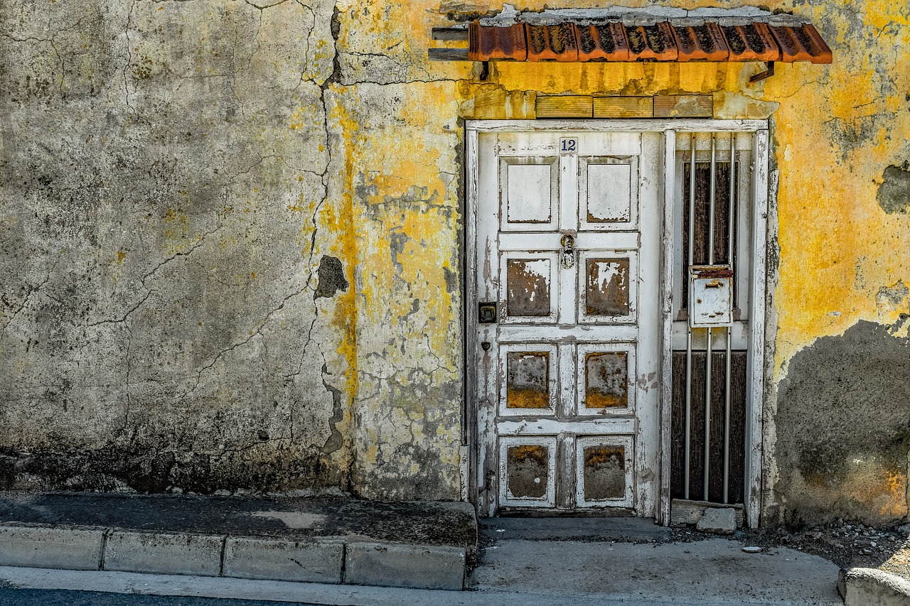 door architecture old free photo