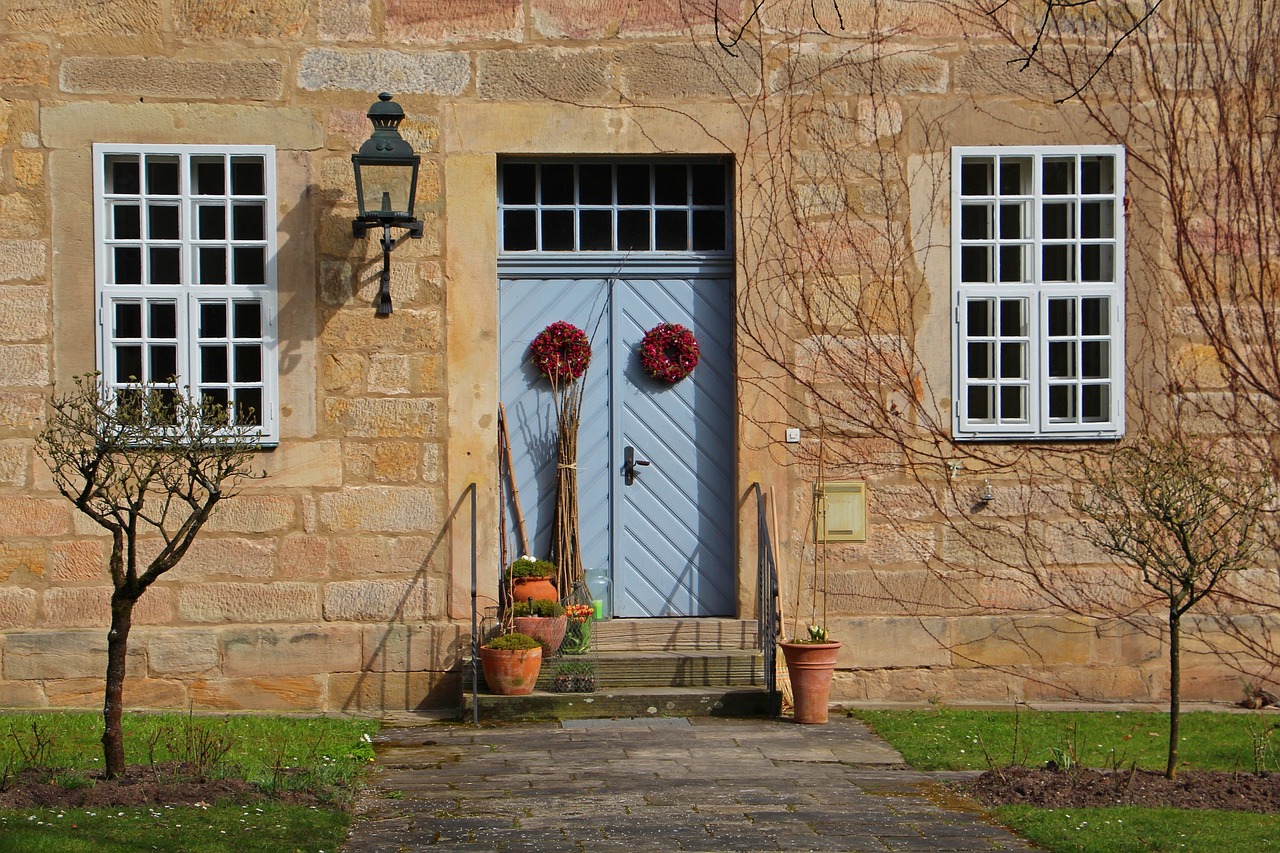 door  entrance  house free photo