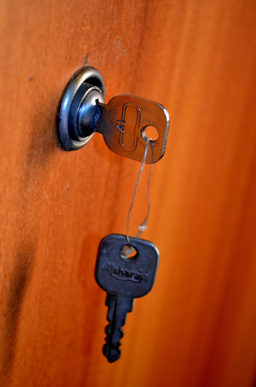 door keys lock free photo