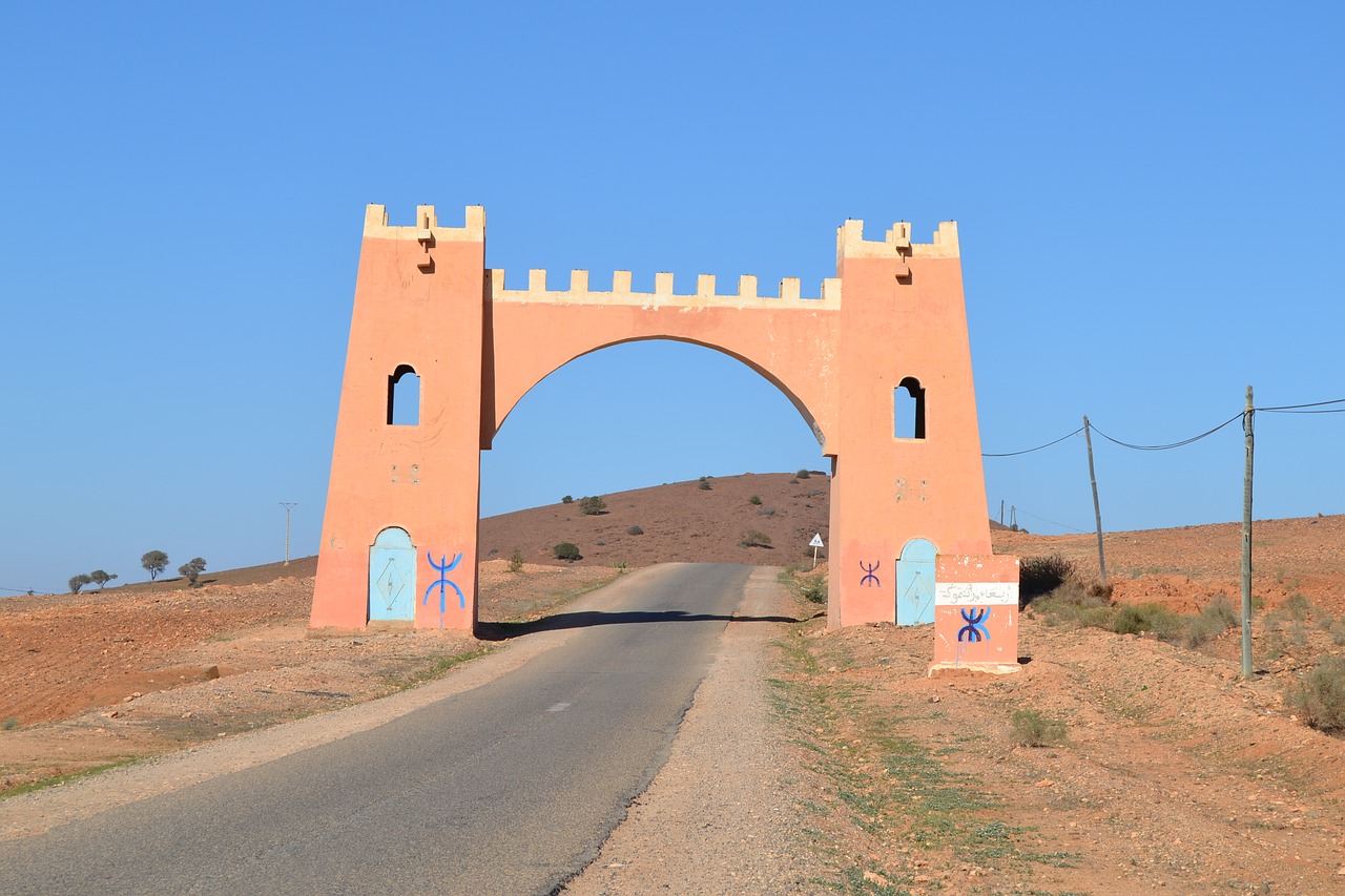 door  road  morocco free photo