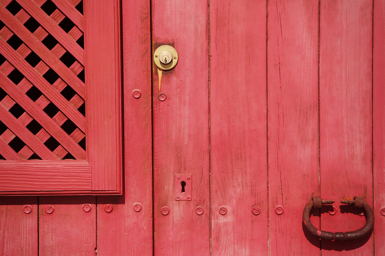 door red lock free photo