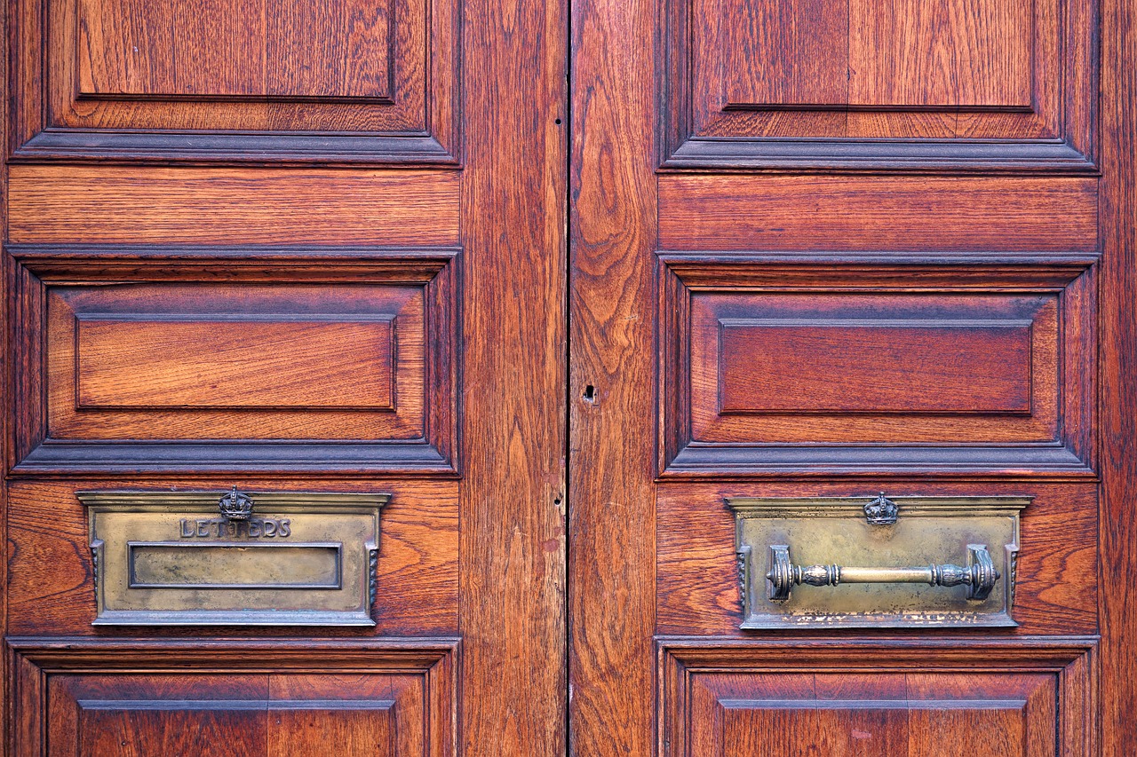 door  mailbox  wood free photo
