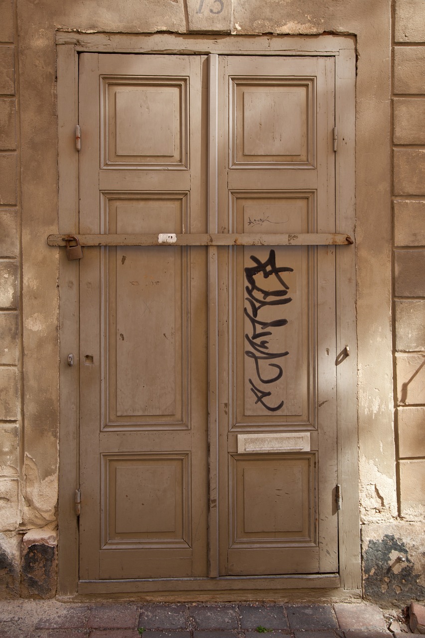 door stockholm the old town free photo