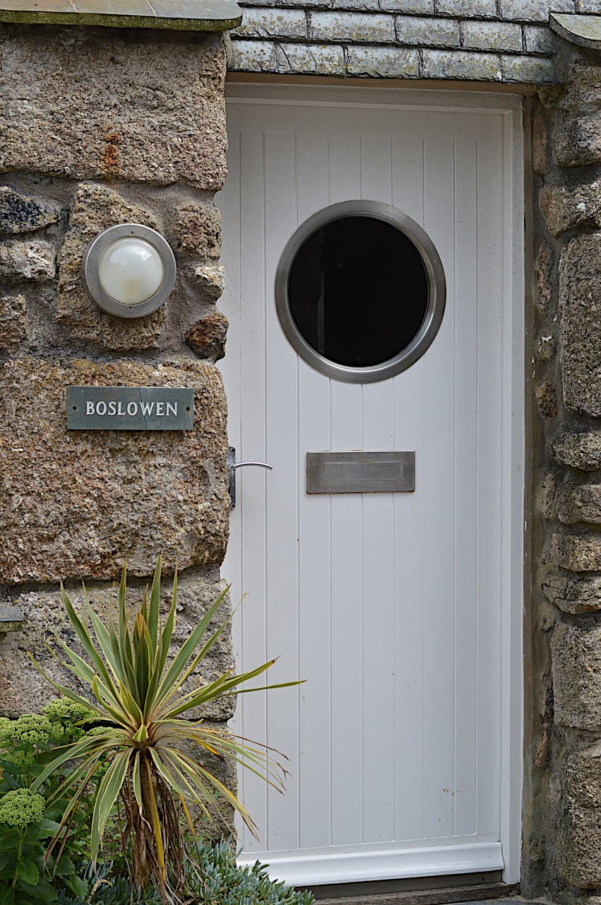 door porthole st ives free photo