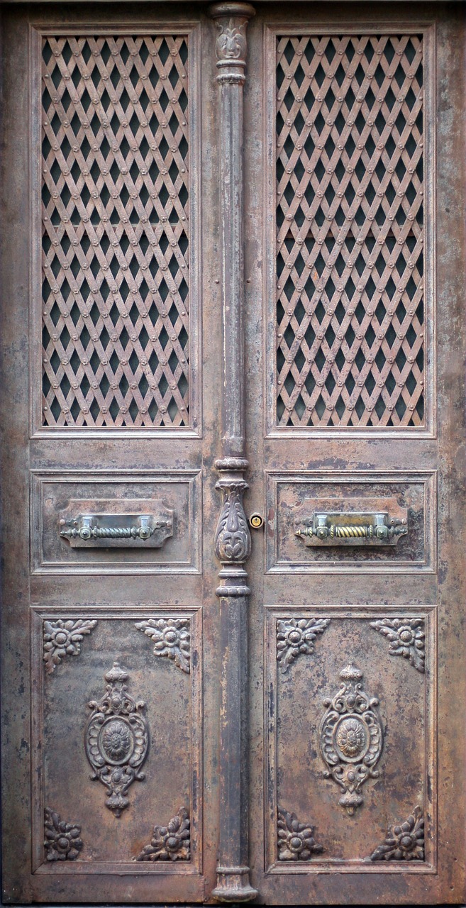 door old texture free photo