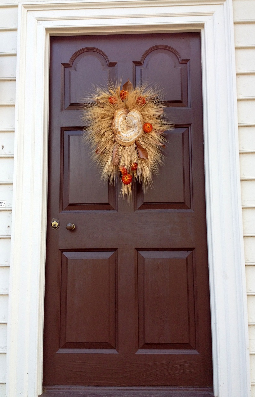 door wreath christmas free photo