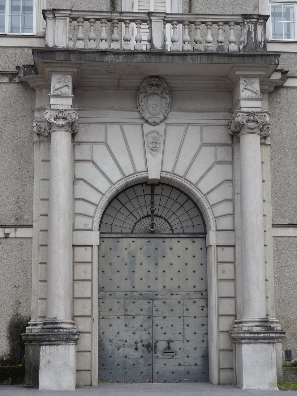 door arch balcony free photo