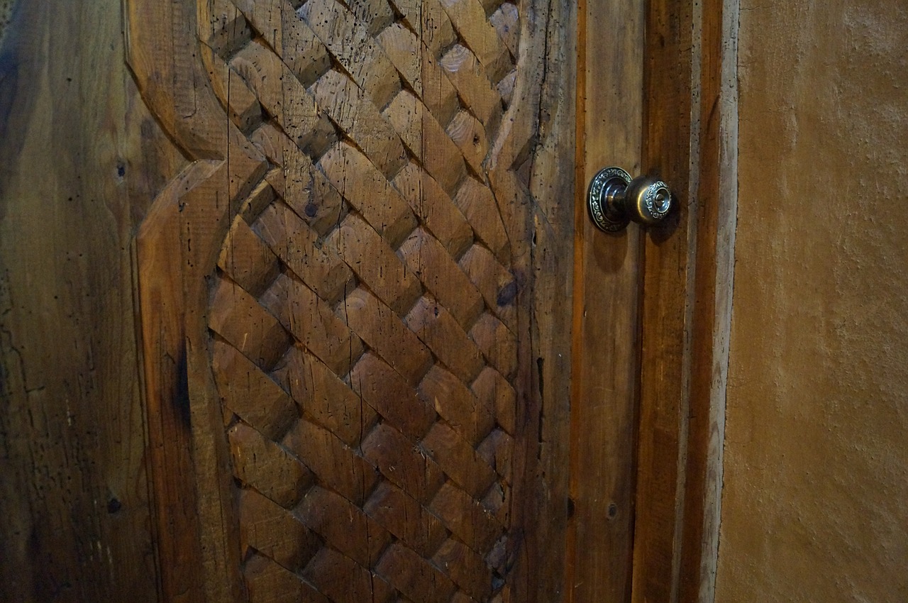 door carving carved door free photo