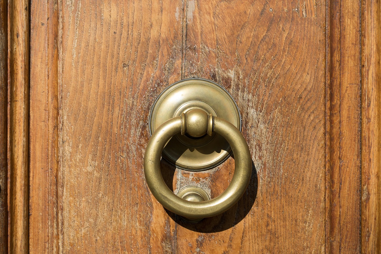 door input doorknocker free photo