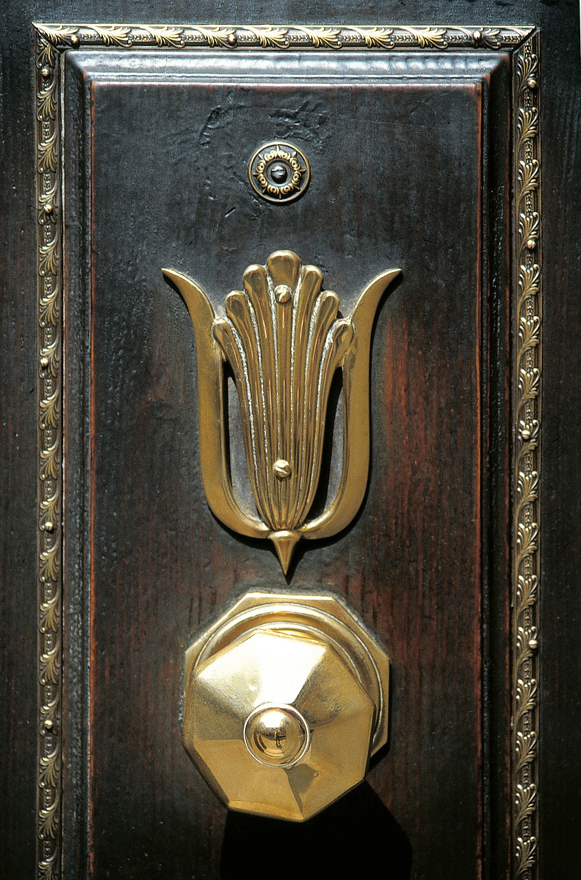door handle door wood free photo