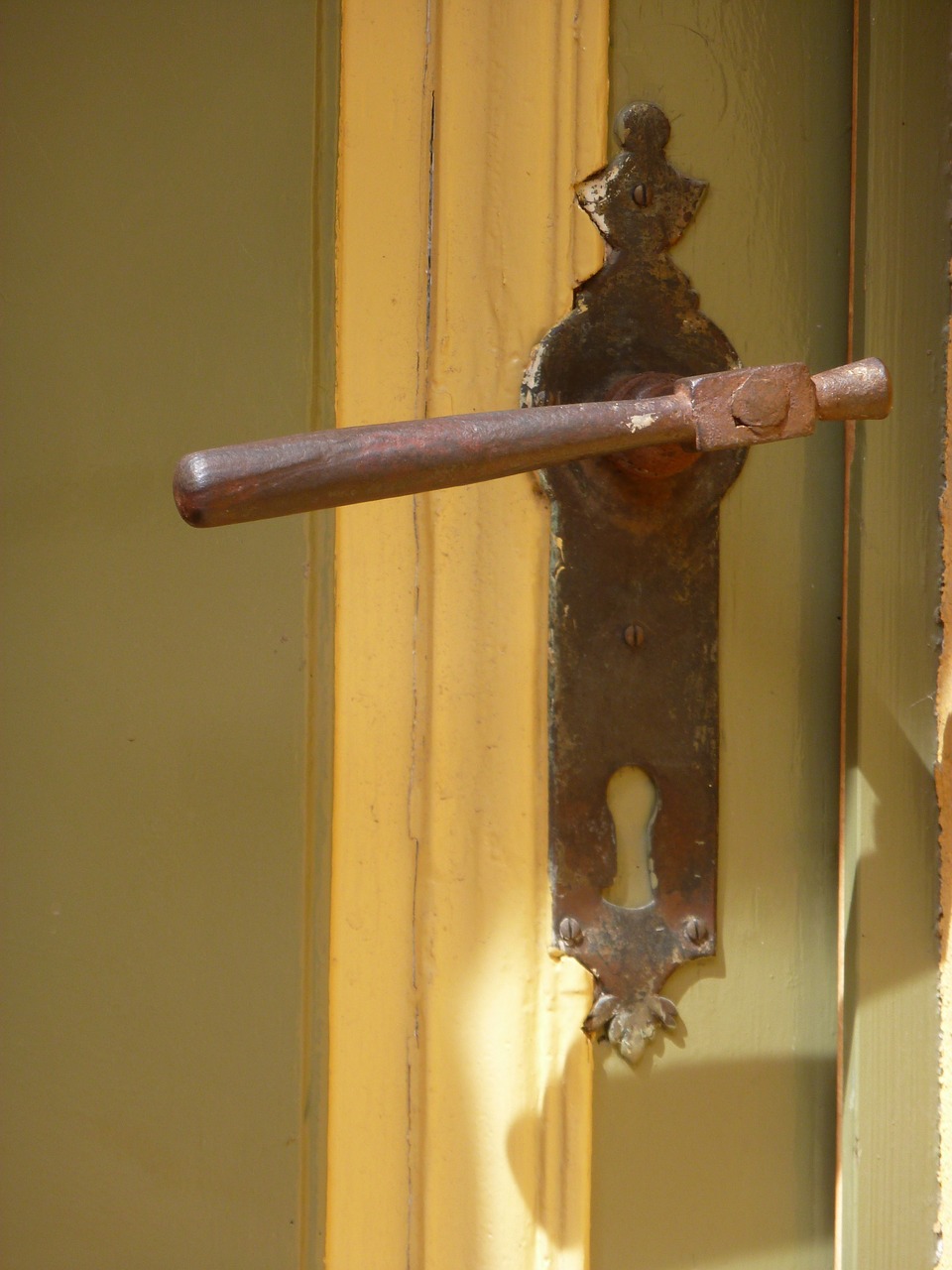 door handle old wood free photo