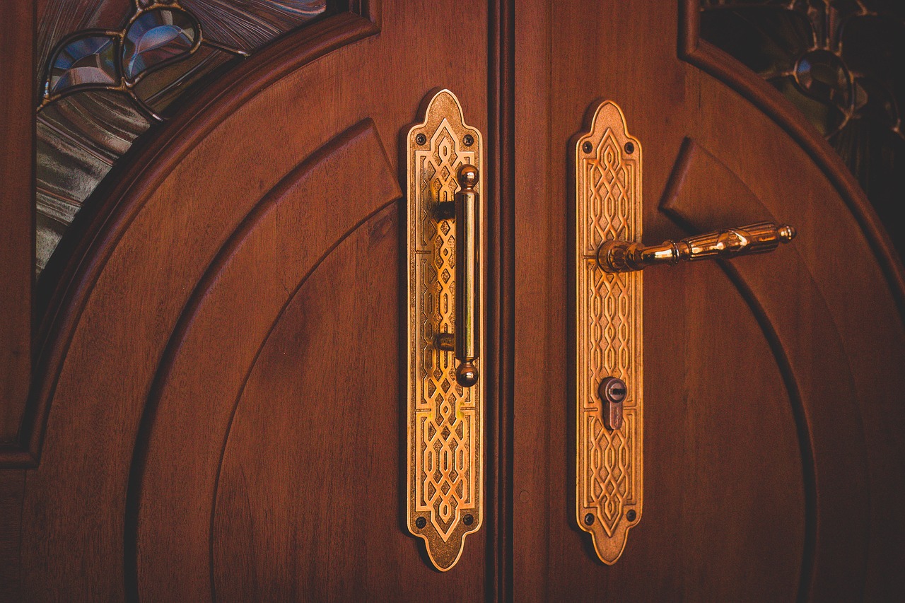 door handles  door  wood free photo