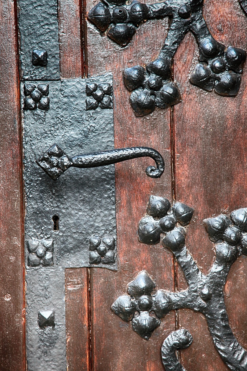 door hardware detail iron free photo