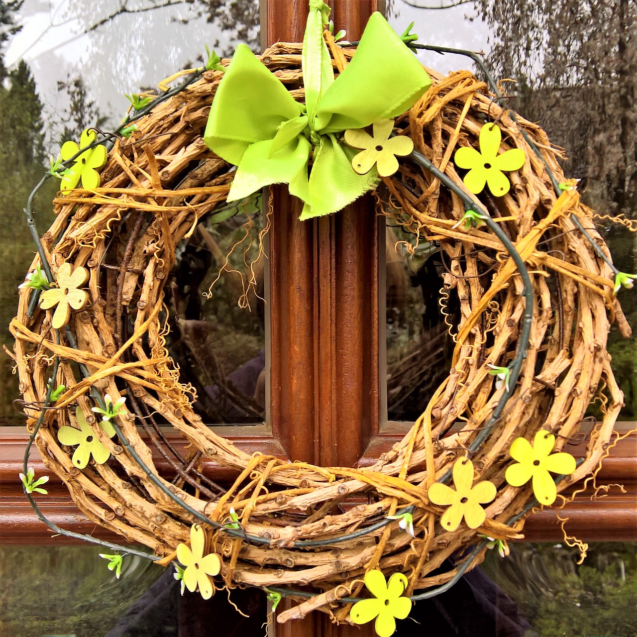 door wreath türdekoration willow wreath free photo