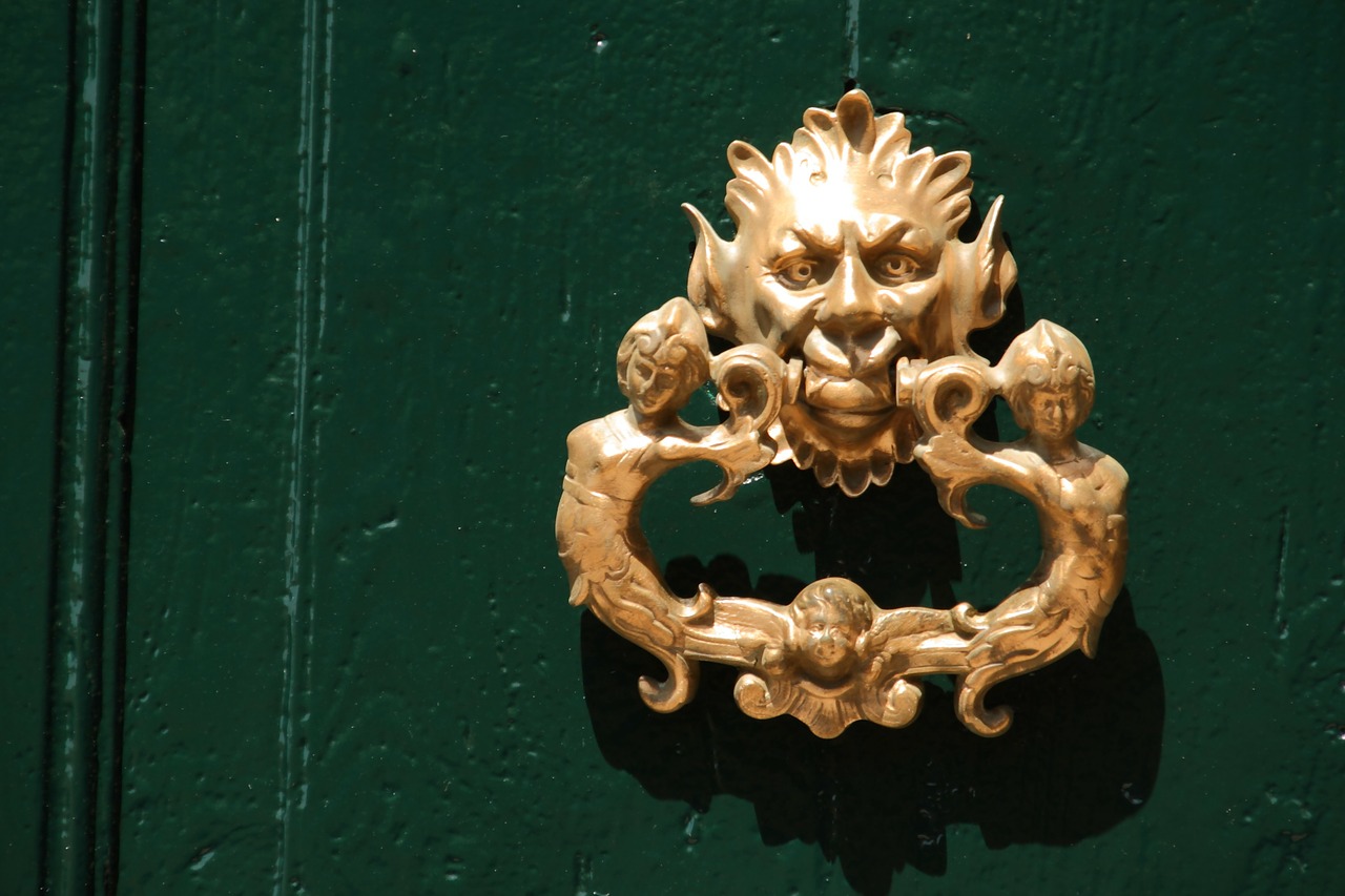 doorknocker brass metal free photo