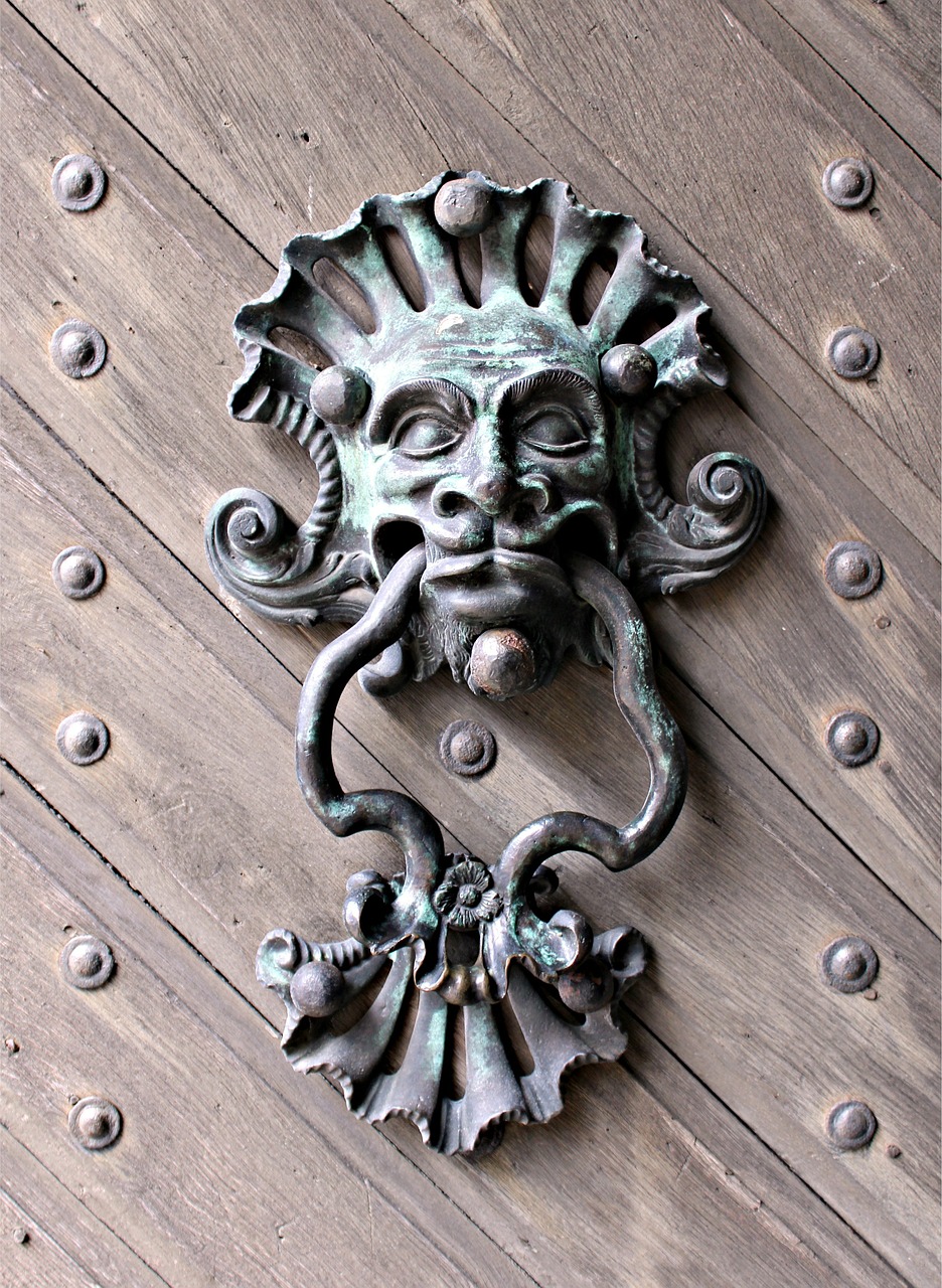 doorknocker bronze middle ages free photo