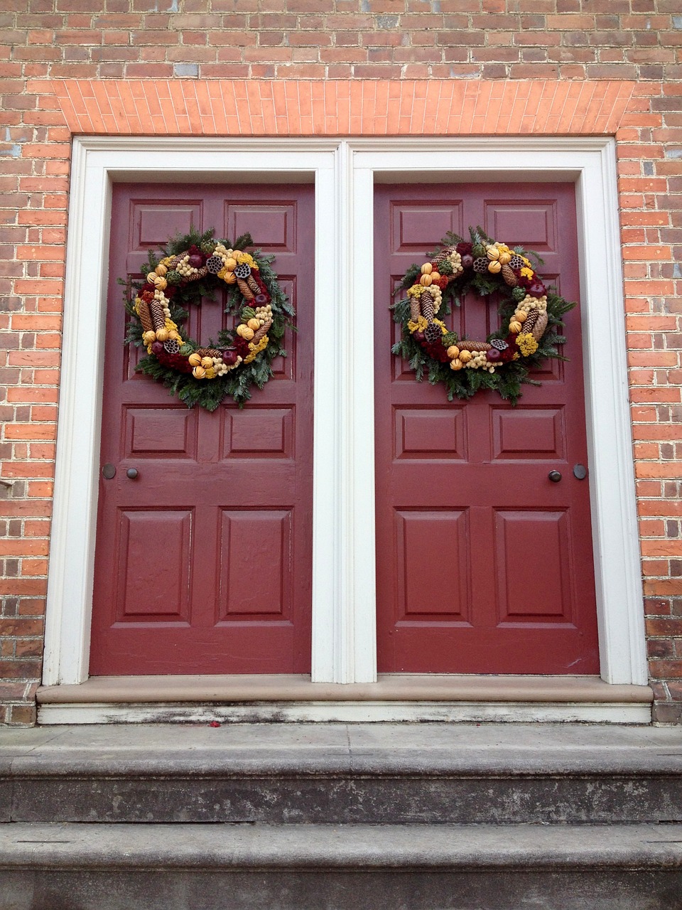 doors wreath christmas free photo