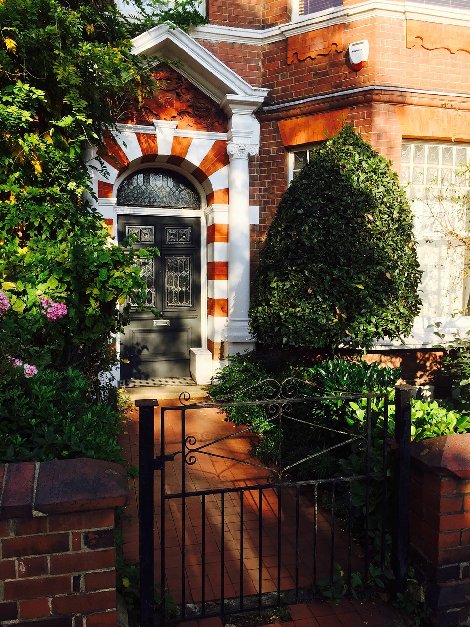 doorway brick door free photo