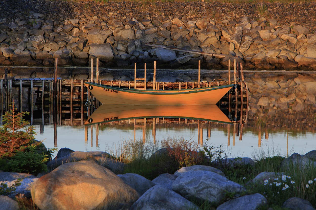 dory boat water free photo