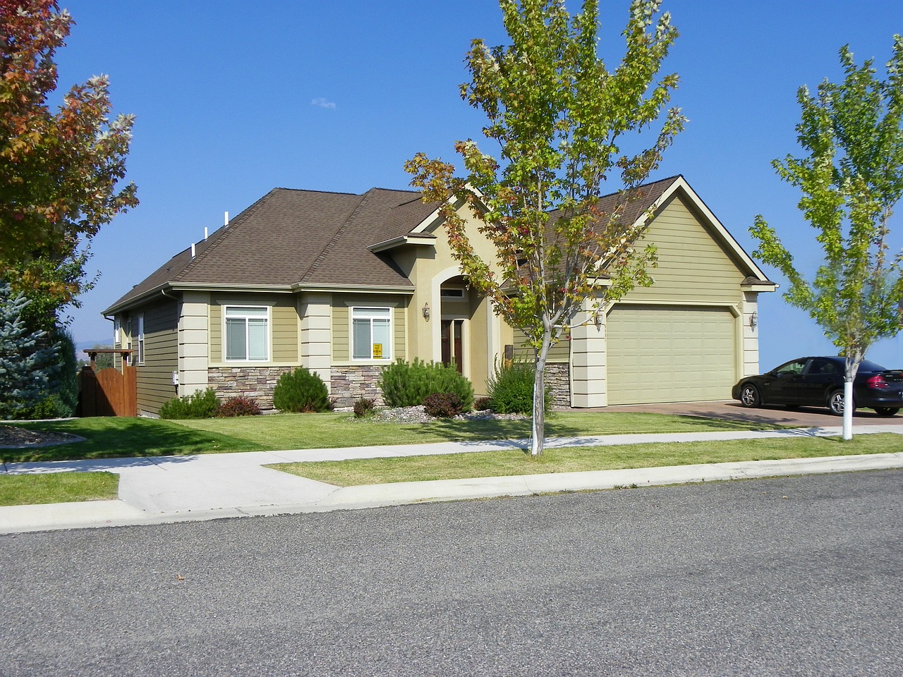 double car garage double property free photo