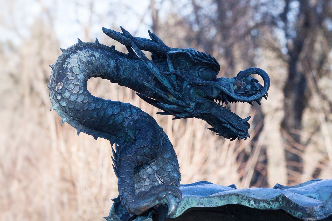 dragon sculpture metal free photo