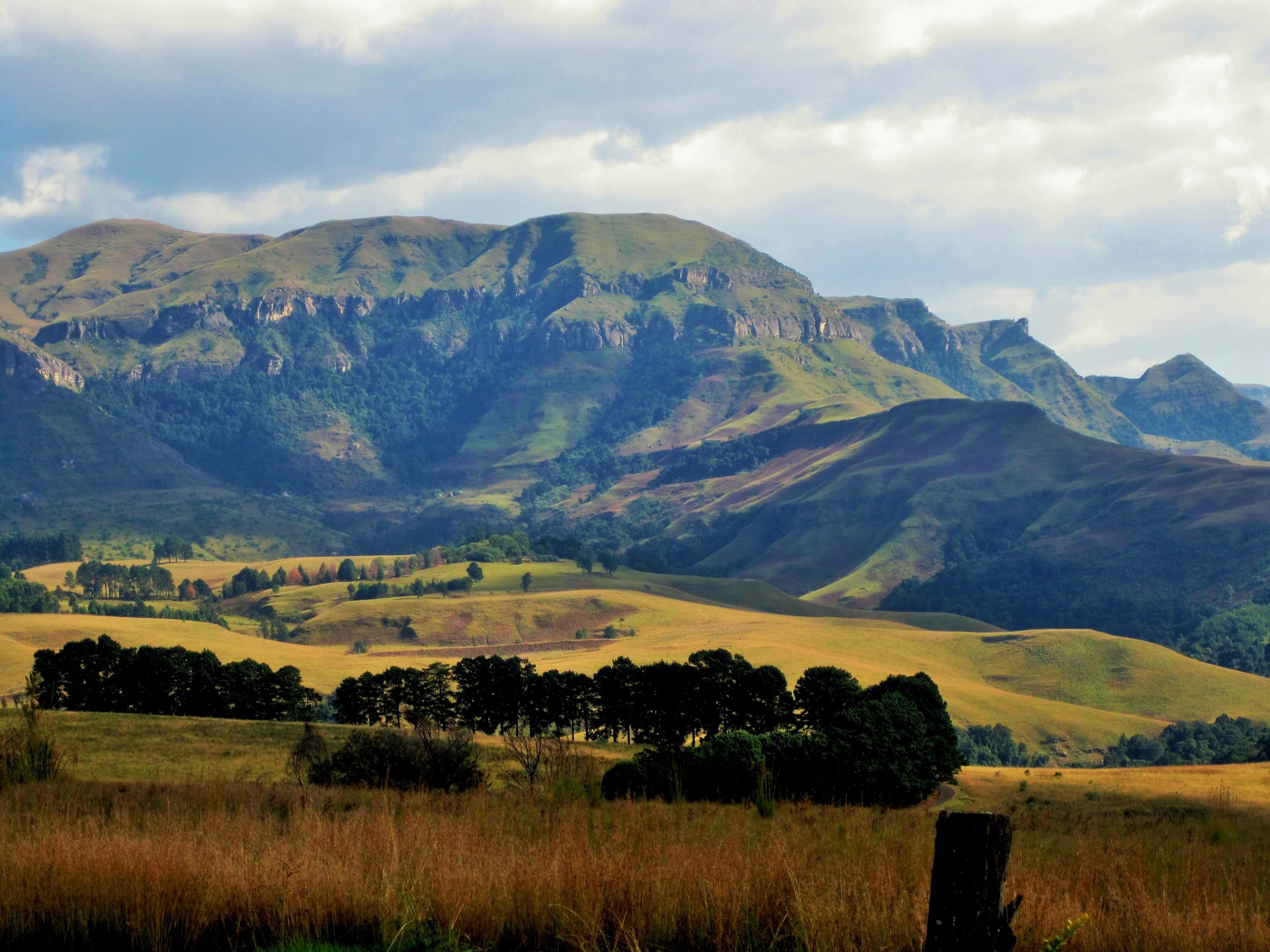 drakensberg mountains majestic free photo