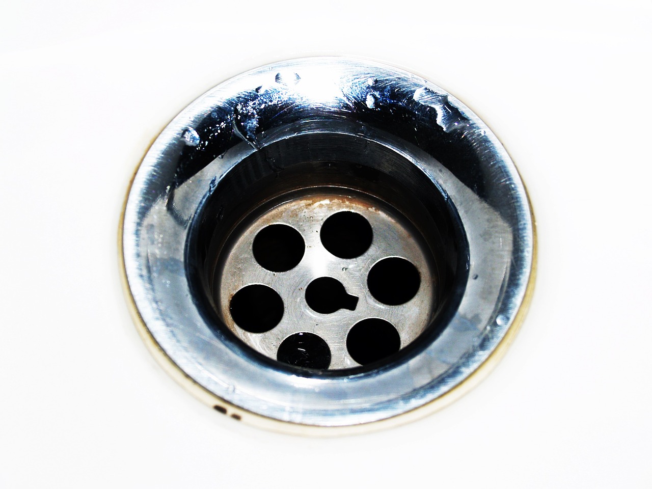 drain cleaning water free photo